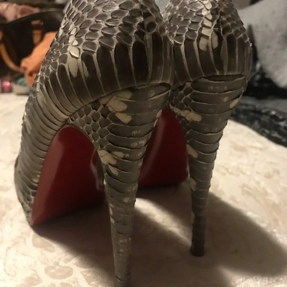 Authentic Christian Louboutin Python - Picture 4 of 12